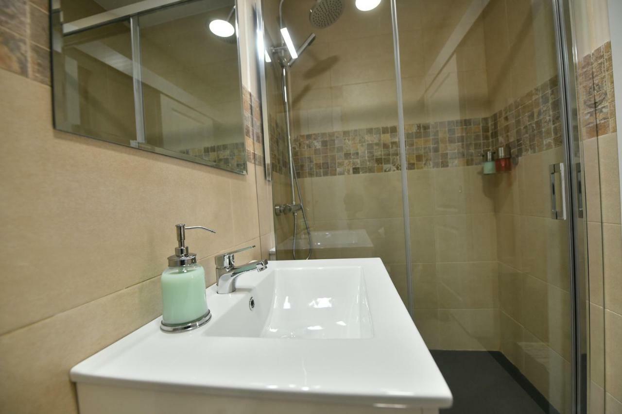 Apartamento Arenal Siviglia Esterno foto